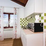 펜션 Cozy In Pobri With House Sea View